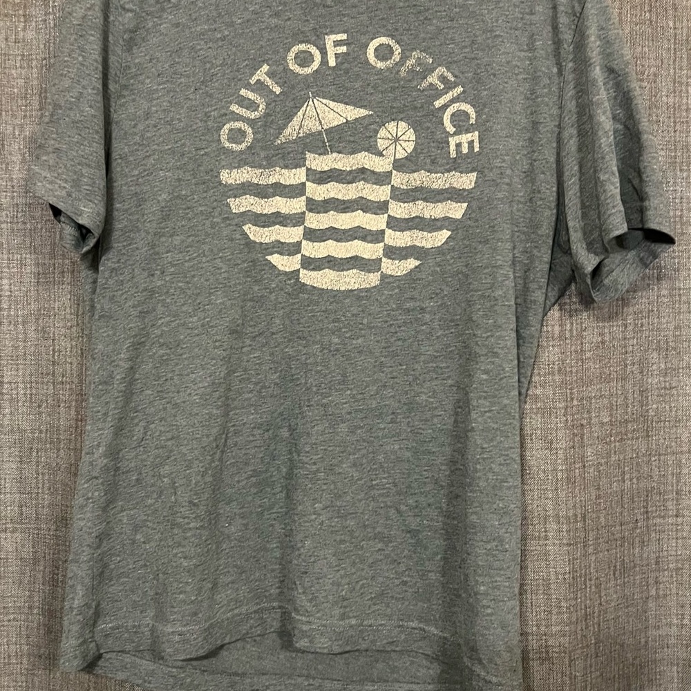 Banana Republic Gray 'Out of Office' Tee